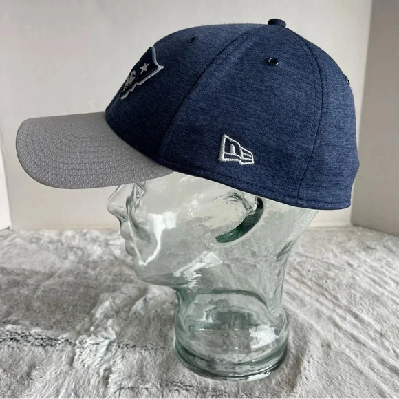 New England Patriots Men's New Era 39Thirty Flex Fit Hat - Picture 4 of 11